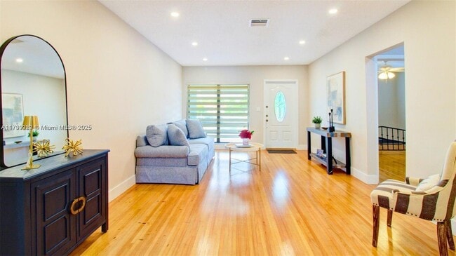 Building Photo - 6110 S Waterway Dr