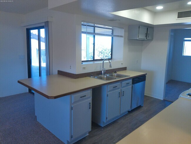 Building Photo - Spacious 3 Bedroom, 3 Bathroom Home with Bonus Room & 2-Car Garage – $1,900/month