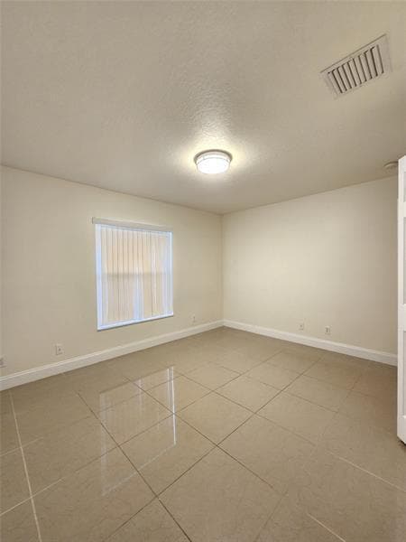 Building Photo - 2282 SW Natema Rd