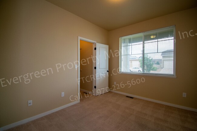 Building Photo - 4 bedroom, 3 bathroom in Wellington