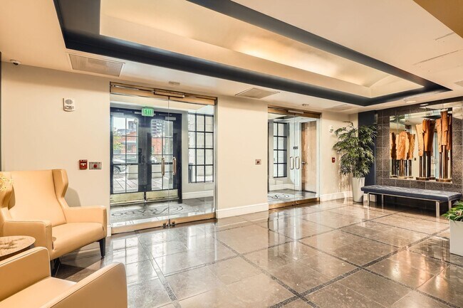 Building Photo - 300 W 11th Ave