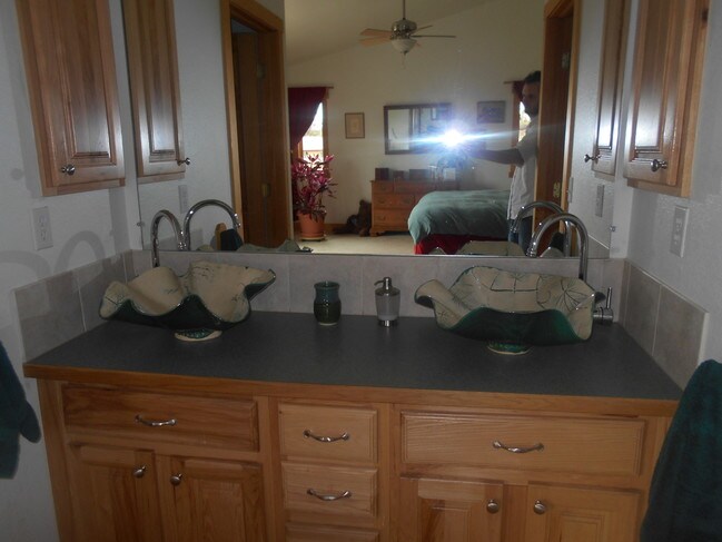 Master Bath - 53 Paradise Rd