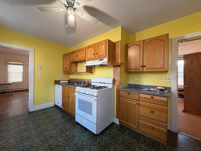 Building Photo - 26 St James St