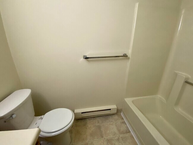 Building Photo - 131 Eastern Ave