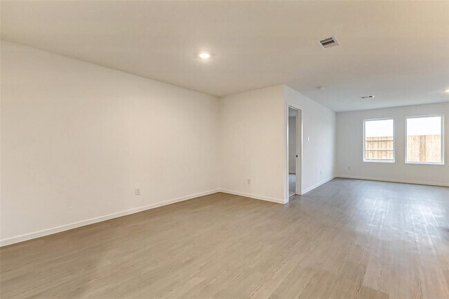 Building Photo - 16606 River Grass Trl