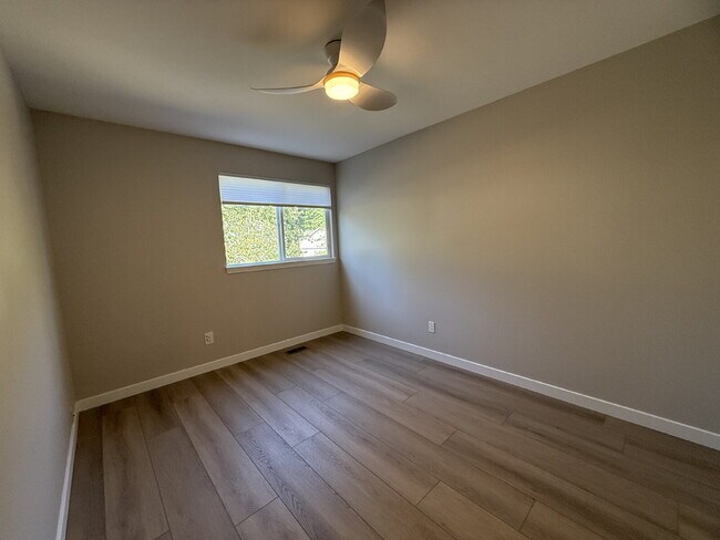 Building Photo - AMAZING Home in Quiet Community Available ...