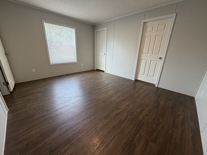 Building Photo - 38051 St Tropez Dr