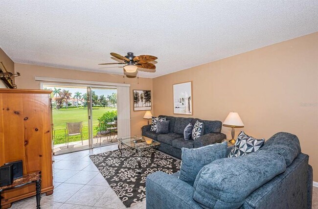 Building Photo - 6000 Bahia Del Mar Cir N