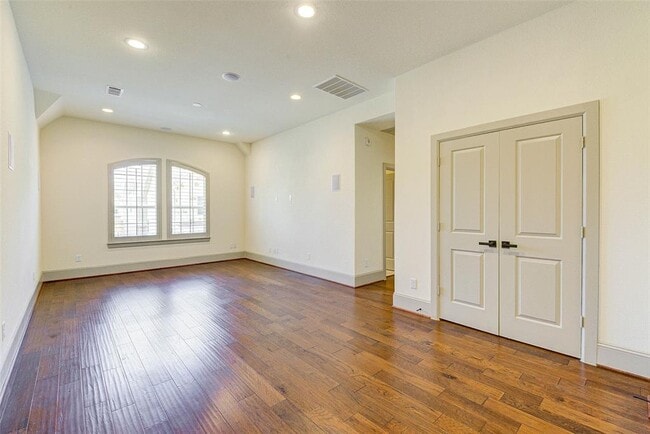 Building Photo - 5710 Brancott Way
