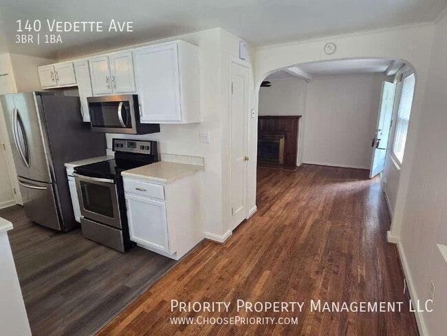 Building Photo - 140 Vedette Ave