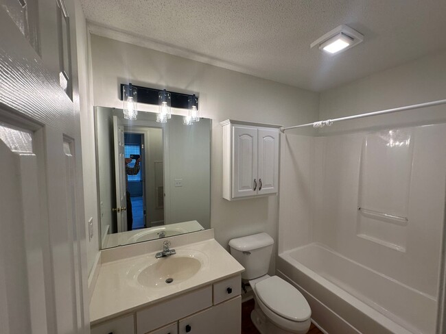 Building Photo - 4304 Lotus Ct