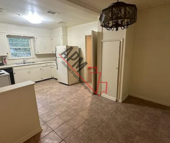 Building Photo - Great 4 bed Family Home