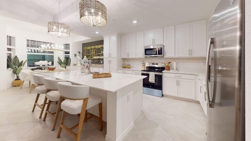 Building Photo - 15375 Grn Acrs Ave