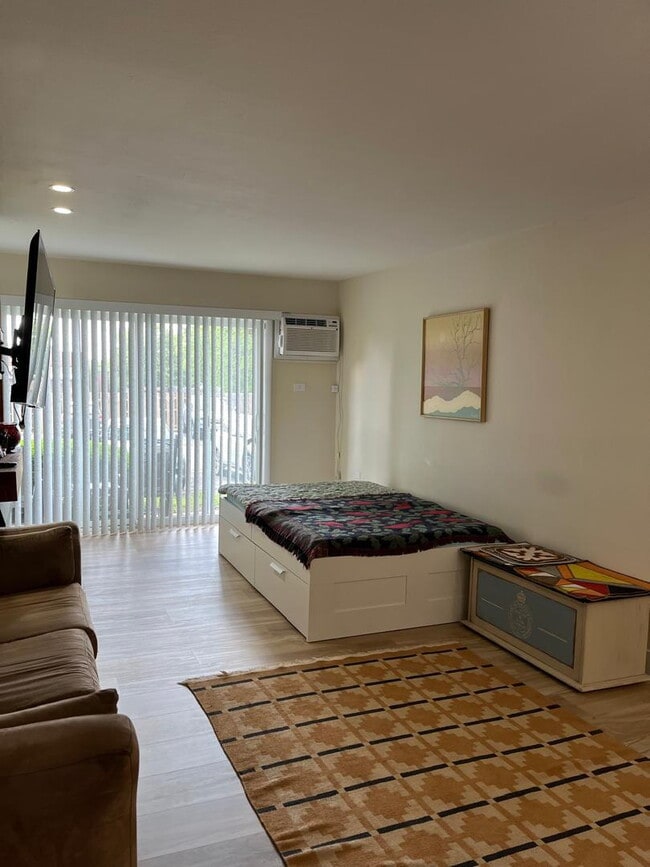 Building Photo - Fully furnished and ready to move in - Heat, Water and Internet are included - Newly renovated in...