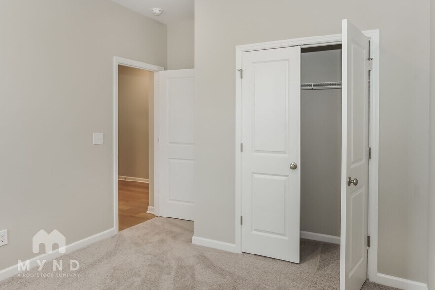 Building Photo - 105 Starview Ct