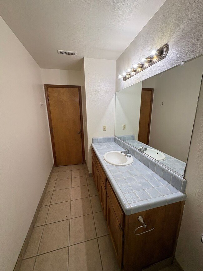 Building Photo - Corner lot home near Schroth Park Availabl...