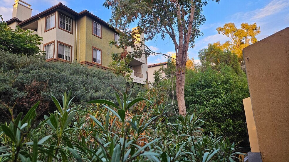 Building Photo - 7964 Mission Center Ct