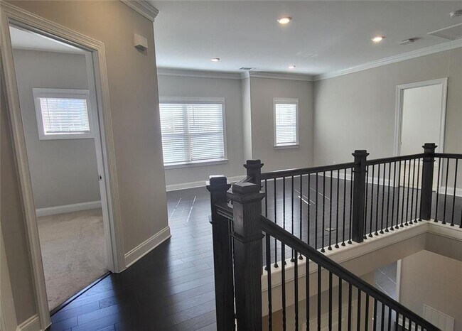 Building Photo - 4780 Westoak Ct