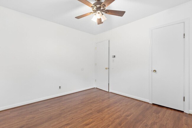 Building Photo - 3605 Weiss Ln