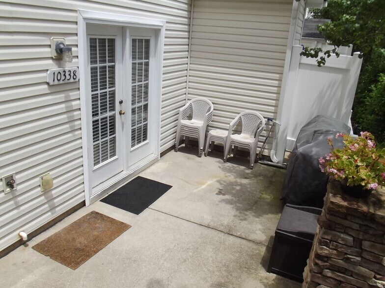 Building Photo - 10338 McGoogan Ln