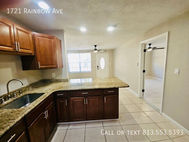 Building Photo - 1721 Rainbow Ave