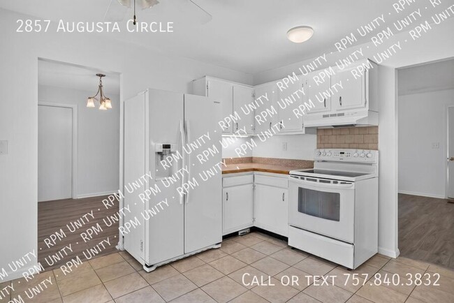Building Photo - 2857 Augusta Cir