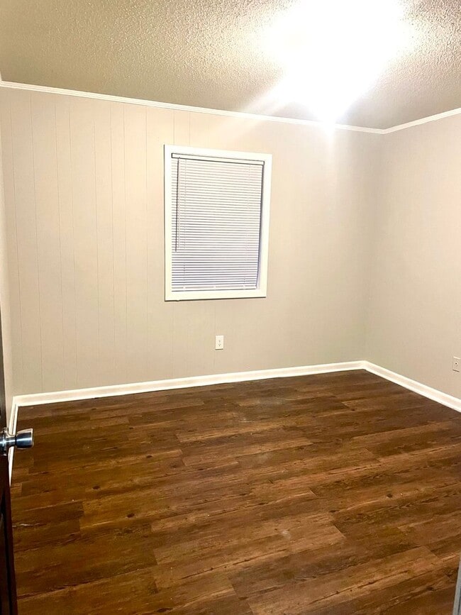 Building Photo - 201 E Baldwin