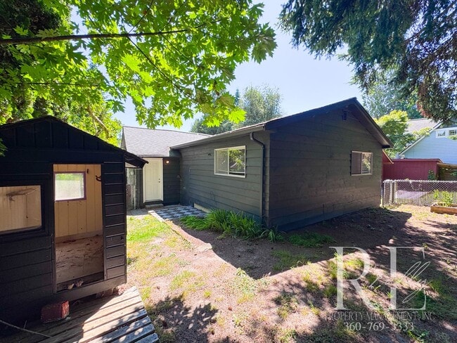 Building Photo - Chic Farmhouse Vibes in Charming Suquamish...