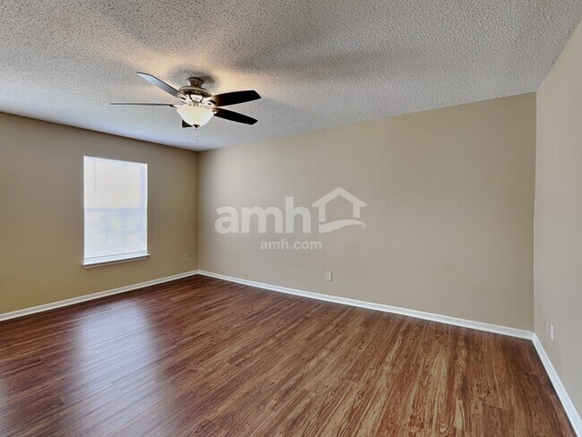 Building Photo - 6803 Amber Springs Way