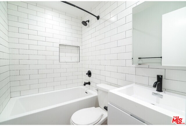 Building Photo - 5847 Willoughby Ave