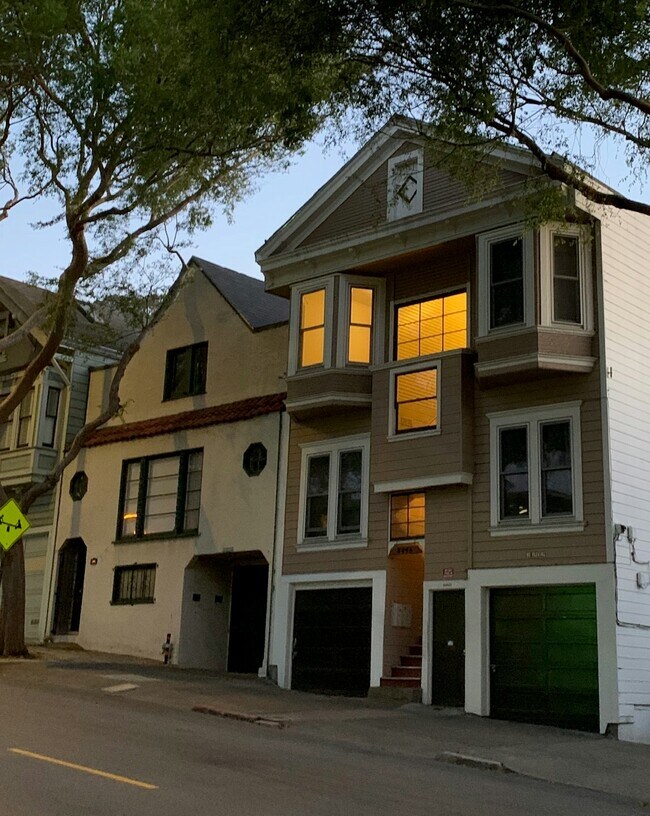 Building Photo - 3248 Folsom St