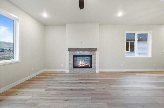 Building Photo - Brand New Construction Home in Richland – ...