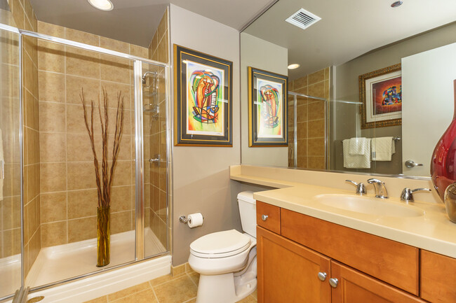 Building Photo - 130 N Garland Ct