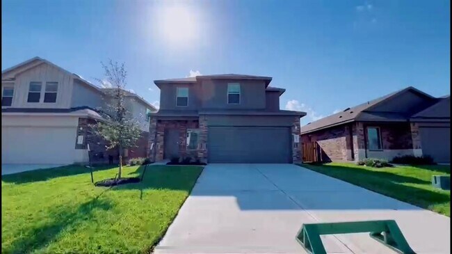 Building Photo - 14732 Hazel Br Dr