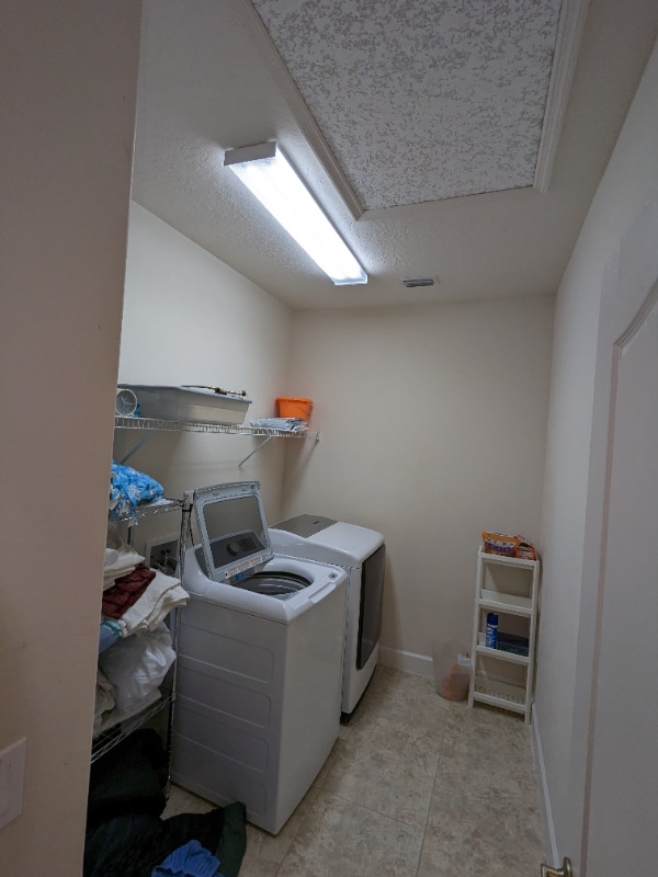 Building Photo - 1340 Talon Way