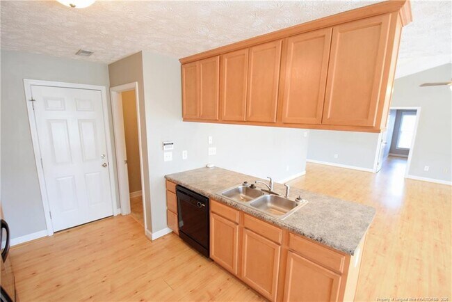 Building Photo - 3019 Burton Dr