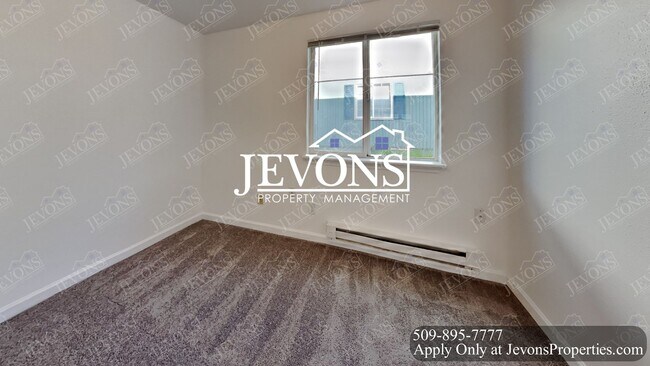 Building Photo - 1722 E 56th St