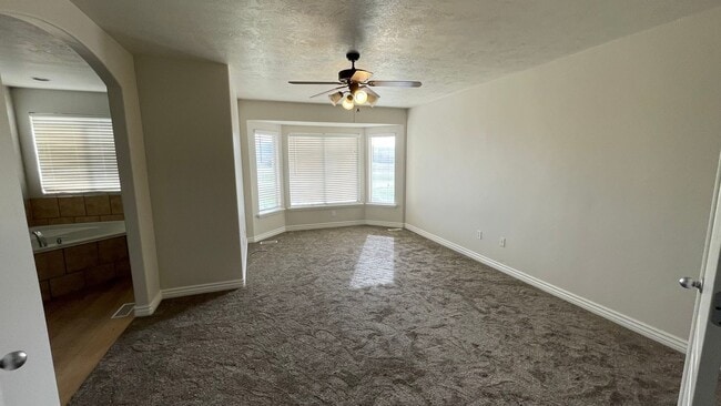 Building Photo - Beautiful 3 bedroom 2 bath home is Eagle M...