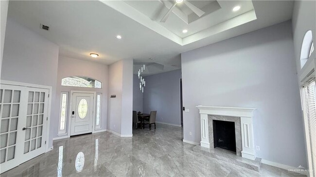 Building Photo - 30 Lilac Ave