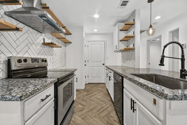 Building Photo - 4530 Stanford Ct
