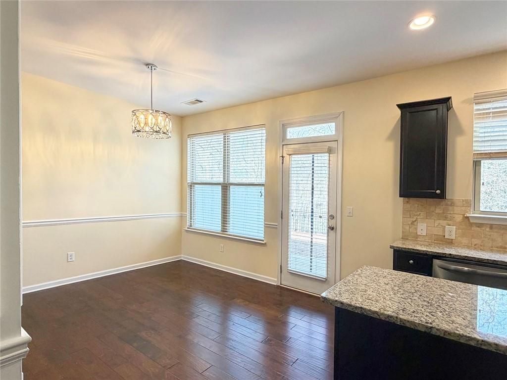 Building Photo - 3712 Brockenhurst Dr