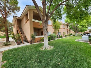 Building Photo - 1050 E Cactus Ave