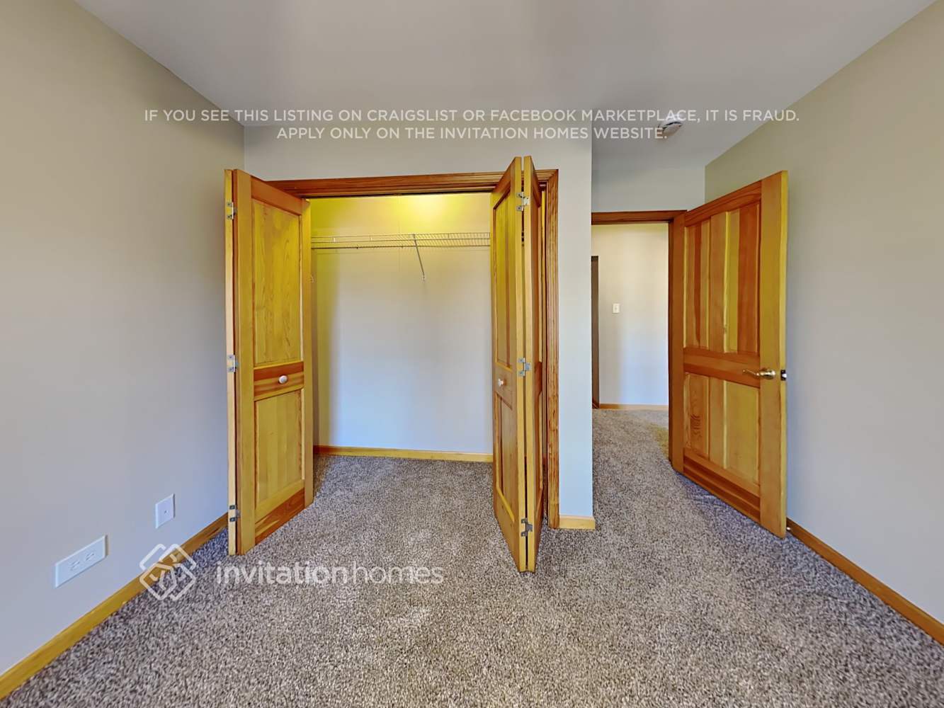 Building Photo - 9131 S Sacramento Ave