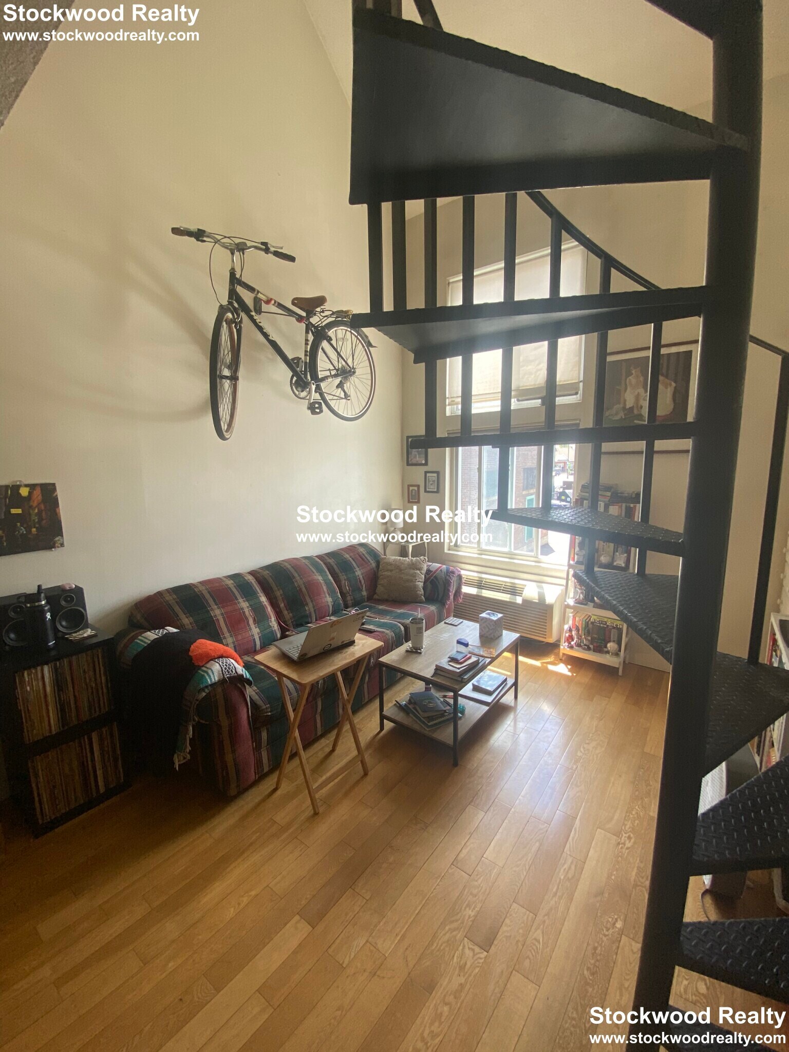 Building Photo - 382 Dorchester St