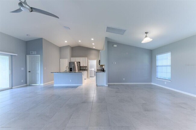 Building Photo - 25583 Deep Creek Blvd