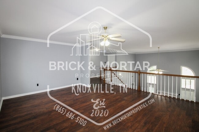 Building Photo - 613 Chapel Point Ln