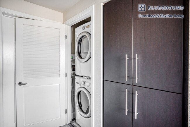 Building Photo - 299 Franklin St