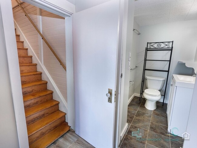Building Photo - 3088 Felder uc