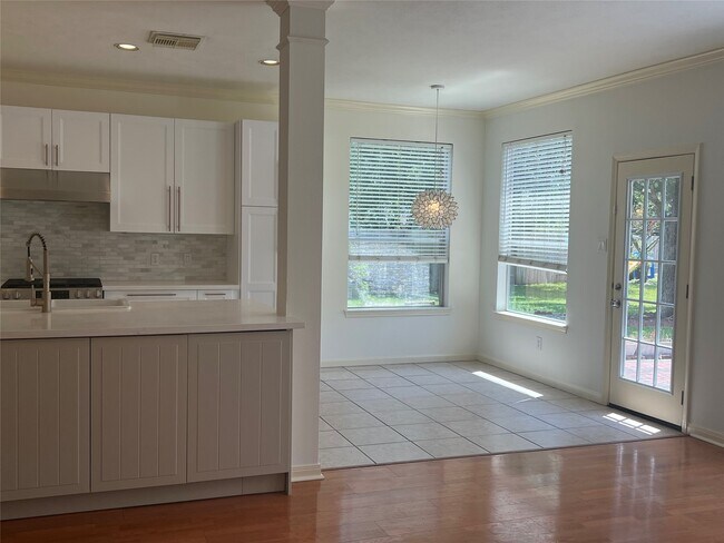 Building Photo - 3815 Shadow Knoll Ct