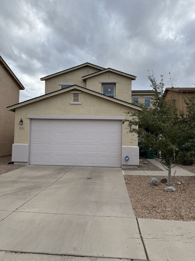 Building Photo - AVAILABLE NOW!  Beautiful 3BD/3BA North West HOME Resort-Style Living Across from Omni Tucson Nat...
